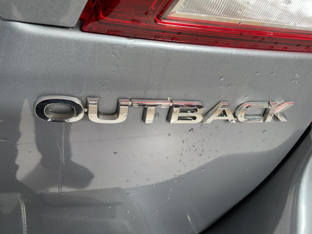 Photo '37' of Subaru Outback