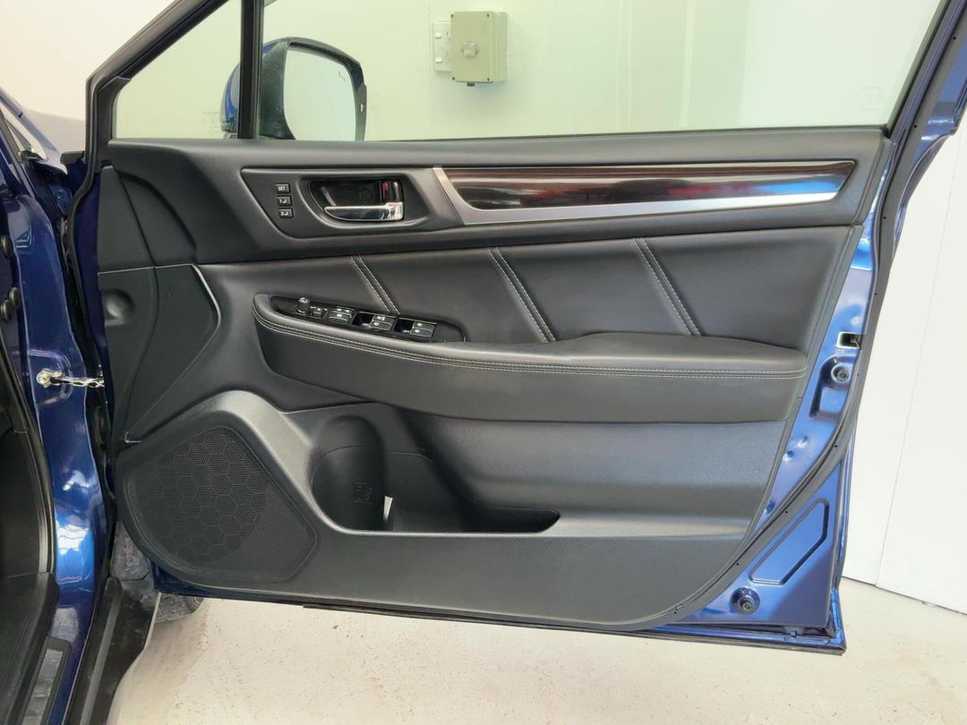 Photo '15' of Subaru Outback