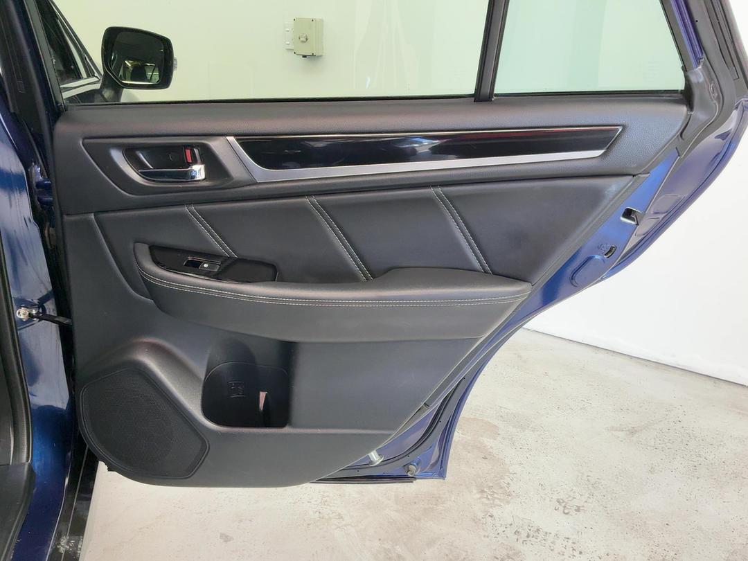 Photo '19' of Subaru Outback