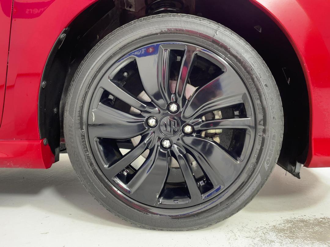 Photo '9' of Suzuki Swift