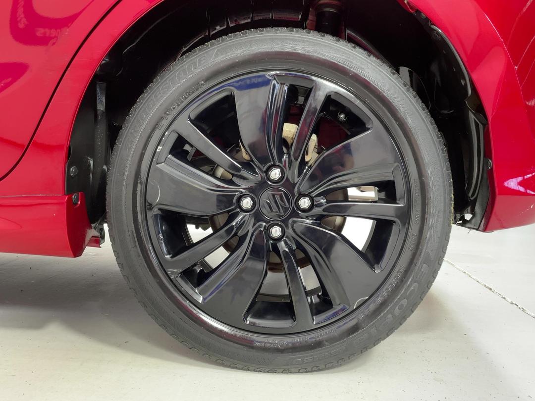 Photo '11' of Suzuki Swift