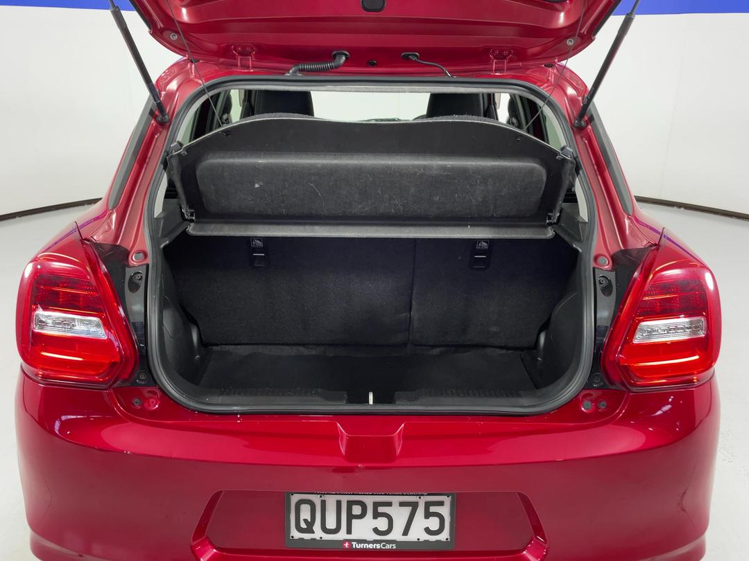 Photo '14' of Suzuki Swift