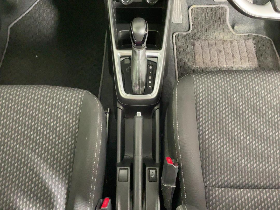 Photo '18' of Suzuki Swift