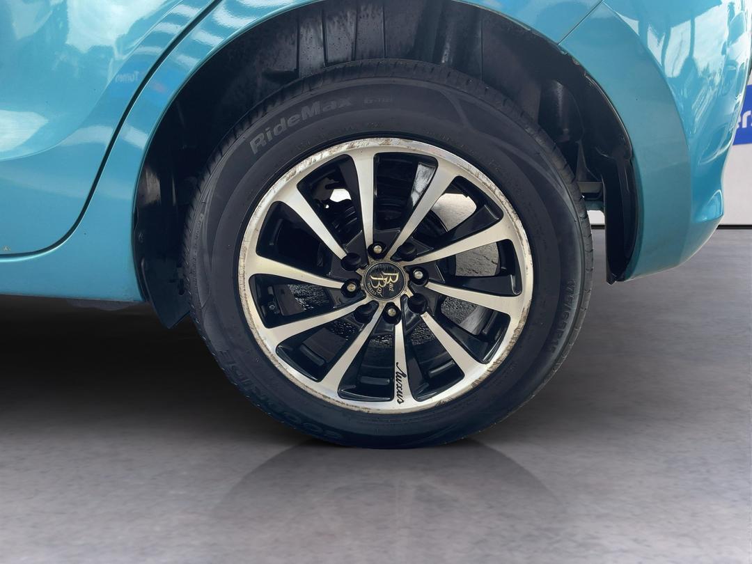 Photo '11' of Suzuki Swift
