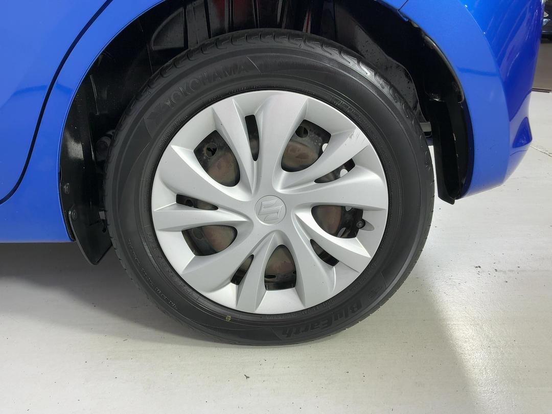 Photo '11' of Suzuki Swift