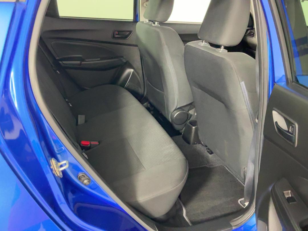 Photo '20' of Suzuki Swift