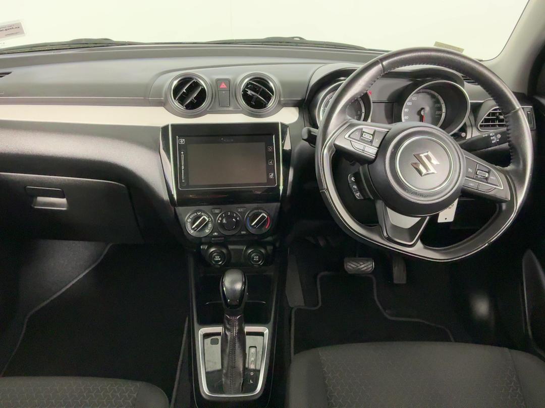 Photo '17' of Suzuki Swift