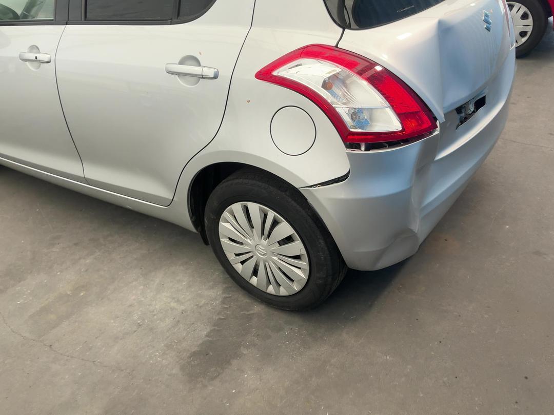 Photo '8' of Suzuki Swift Photo '8' of Suzuki Swift