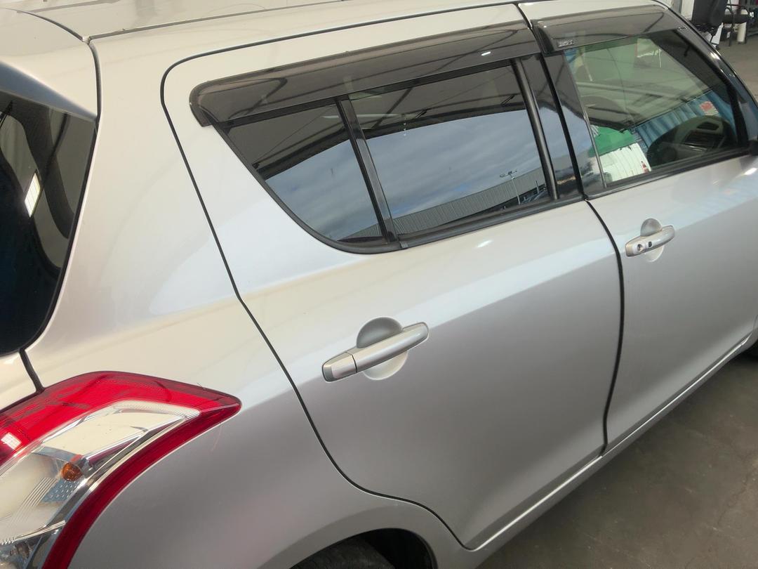 Photo '13' of Suzuki Swift Photo '13' of Suzuki Swift