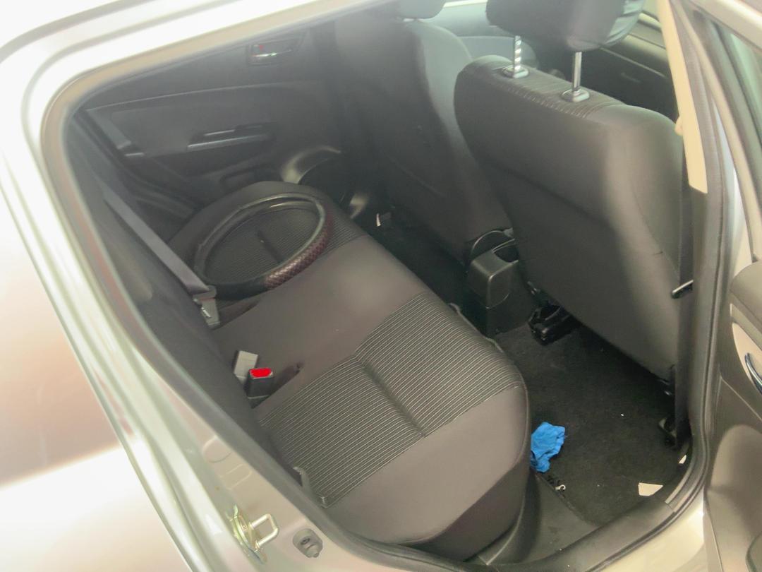 Photo '19' of Suzuki Swift Photo '19' of Suzuki Swift