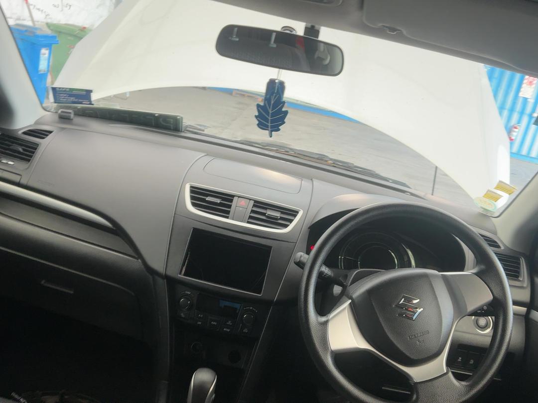 Photo '20' of Suzuki Swift Photo '20' of Suzuki Swift