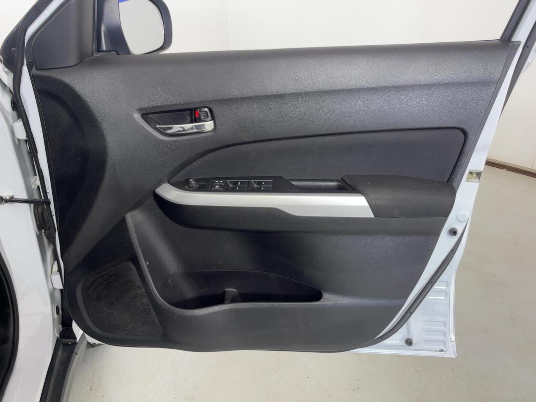 Photo '15' of Suzuki Vitara