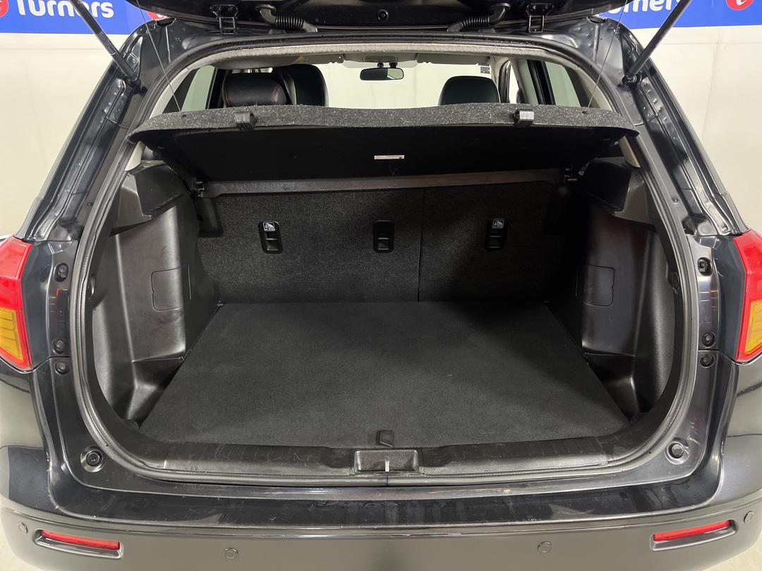 Photo '14' of Suzuki Vitara