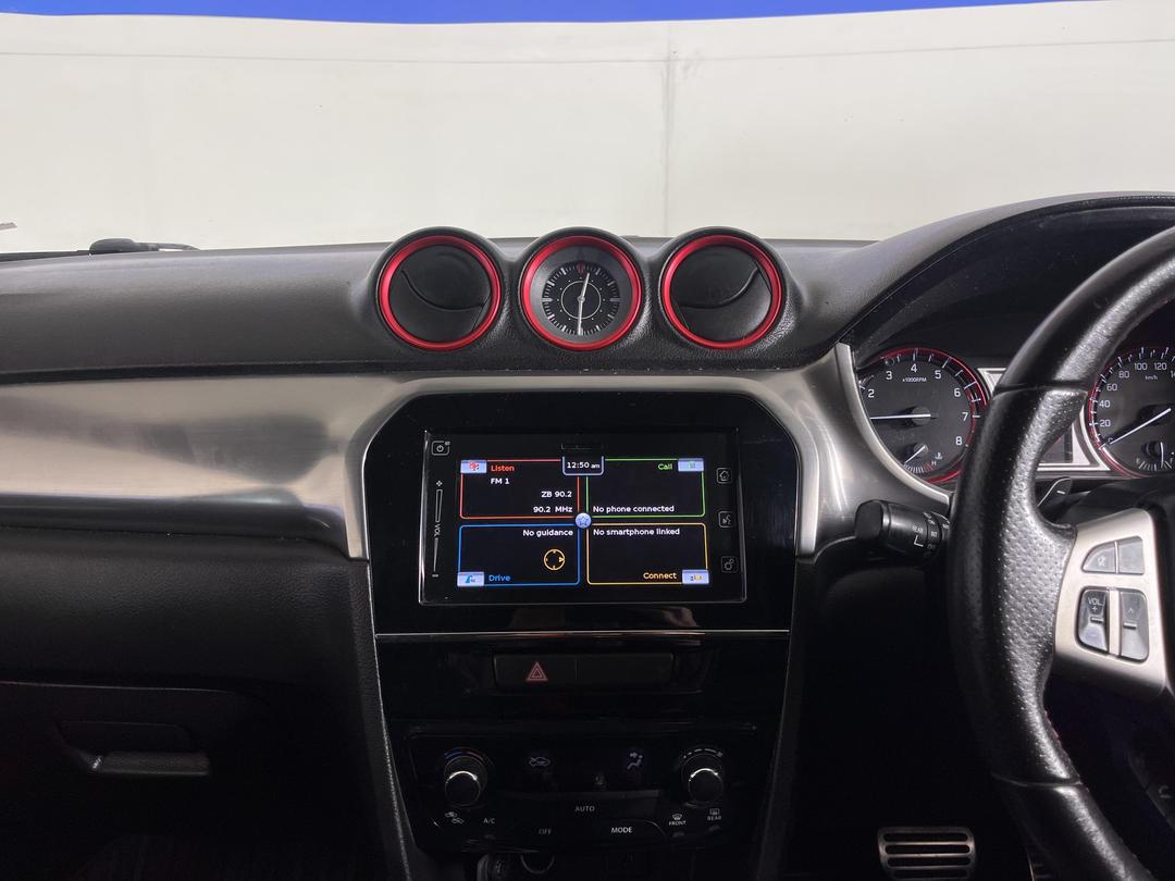 Photo '18' of Suzuki Vitara