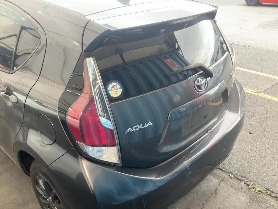 Photo '11' of Toyota Aqua Photo '11' of Toyota Aqua