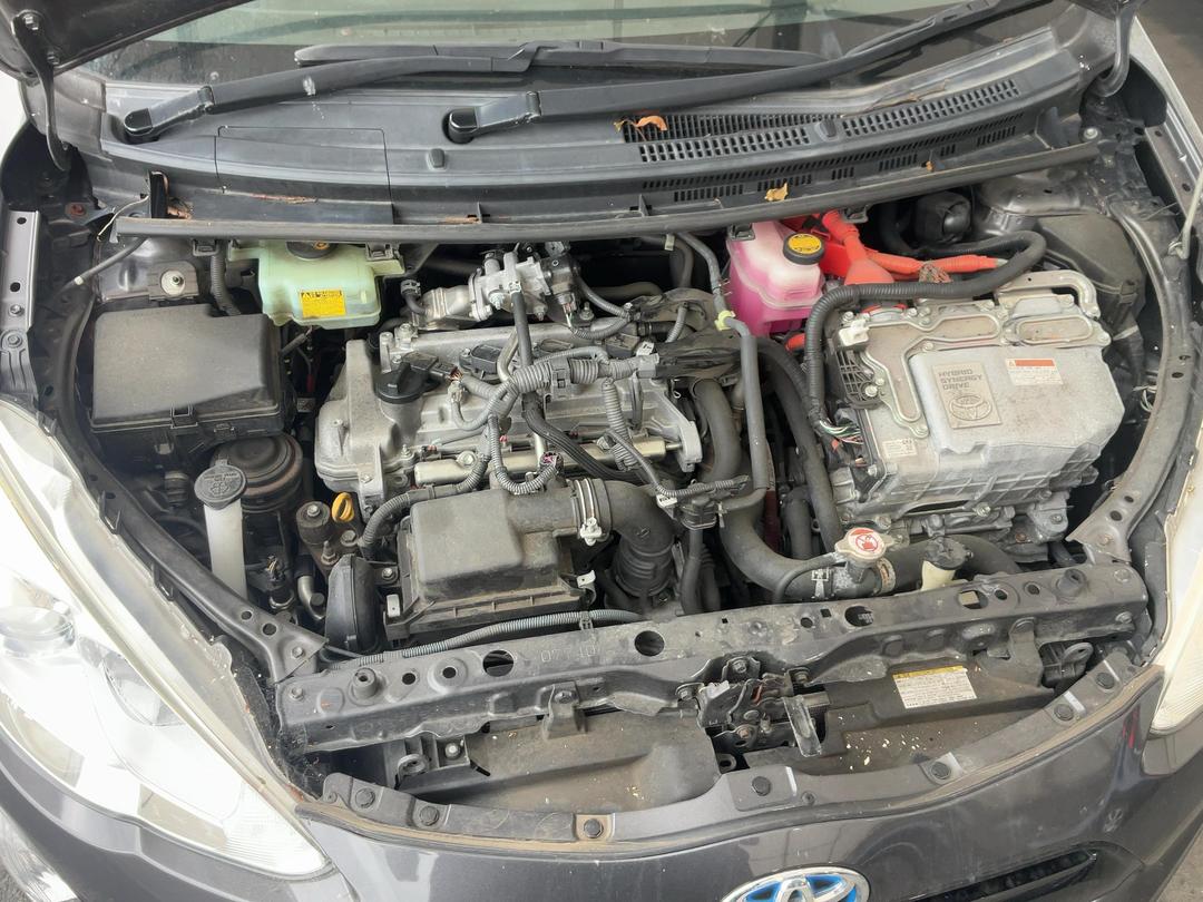 Photo '16' of Toyota Aqua Photo '16' of Toyota Aqua