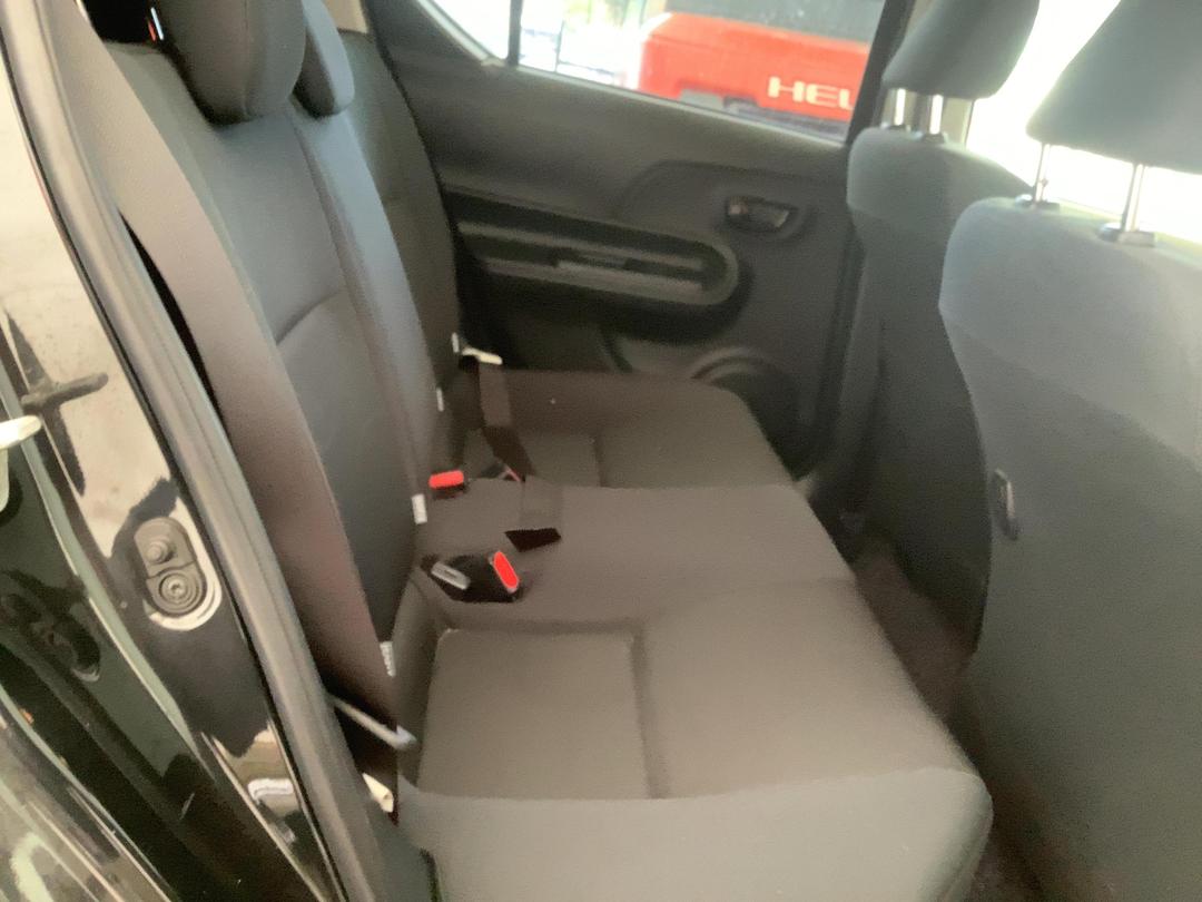 Photo '8' of Toyota Aqua