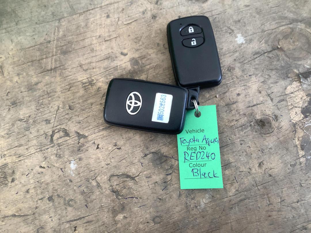 Photo '17' of Toyota Aqua