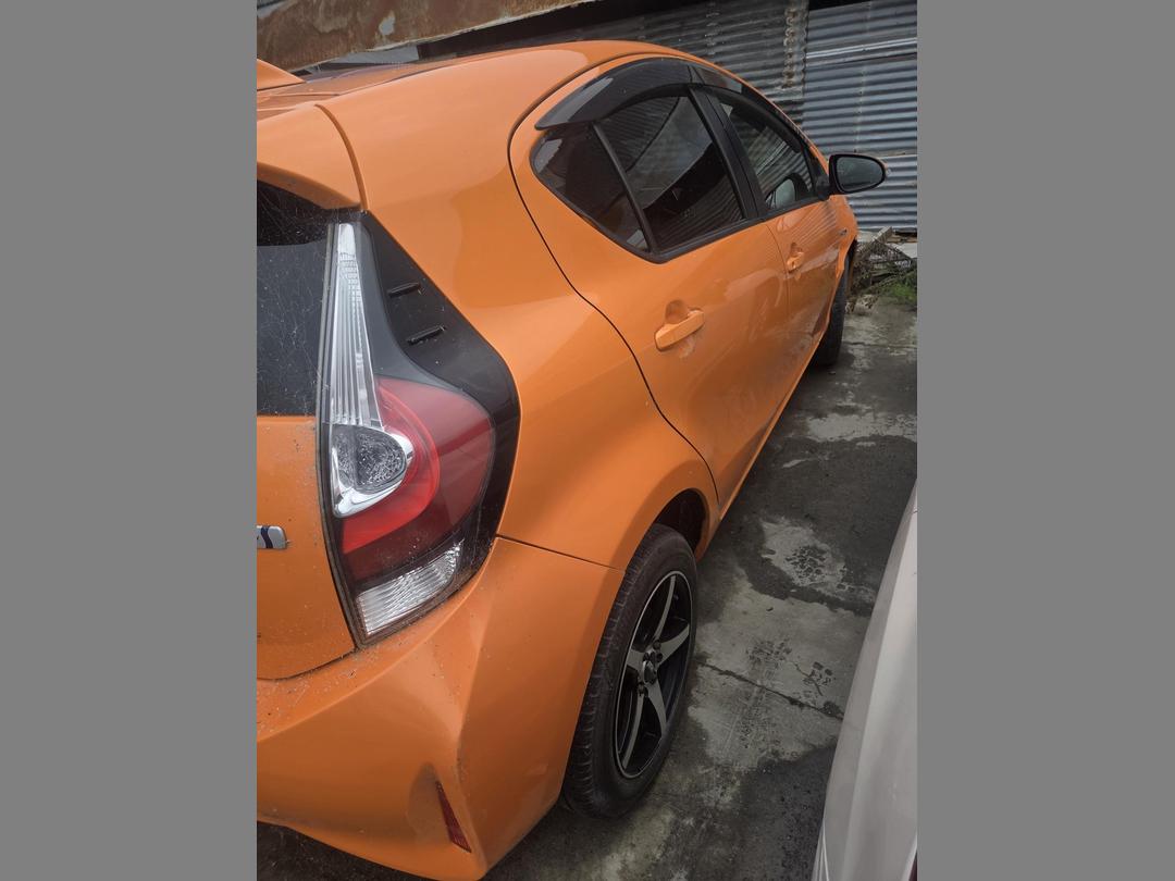 Photo '4' of Toyota Aqua Hybrid