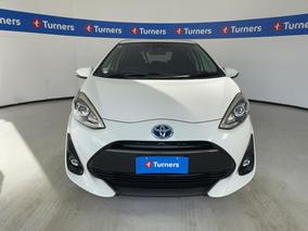 Photo '2' of Toyota Aqua