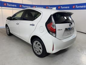 Photo '5' of Toyota Aqua