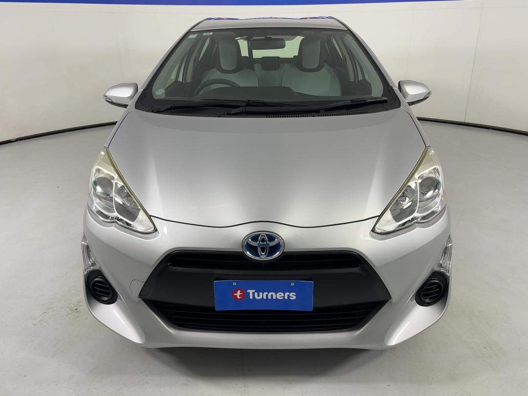 Photo '2' of Toyota Aqua