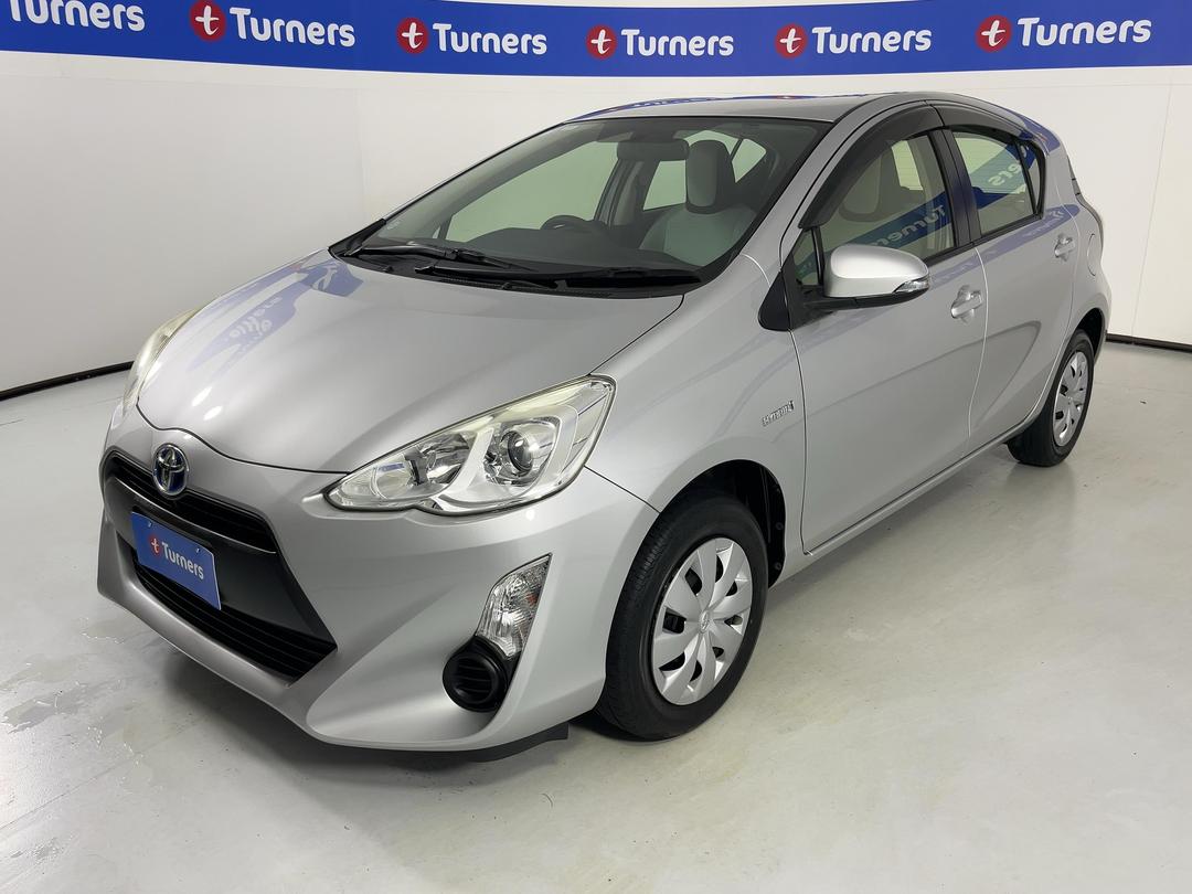 Photo '4' of Toyota Aqua
