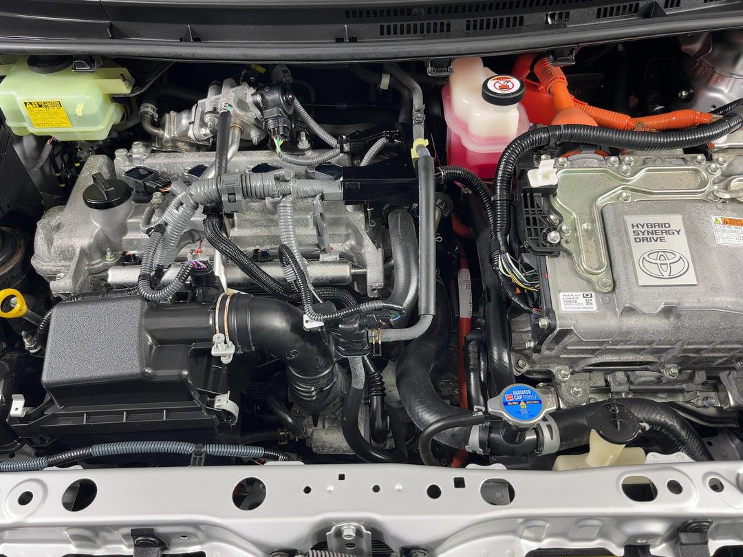 Photo '13' of Toyota Aqua