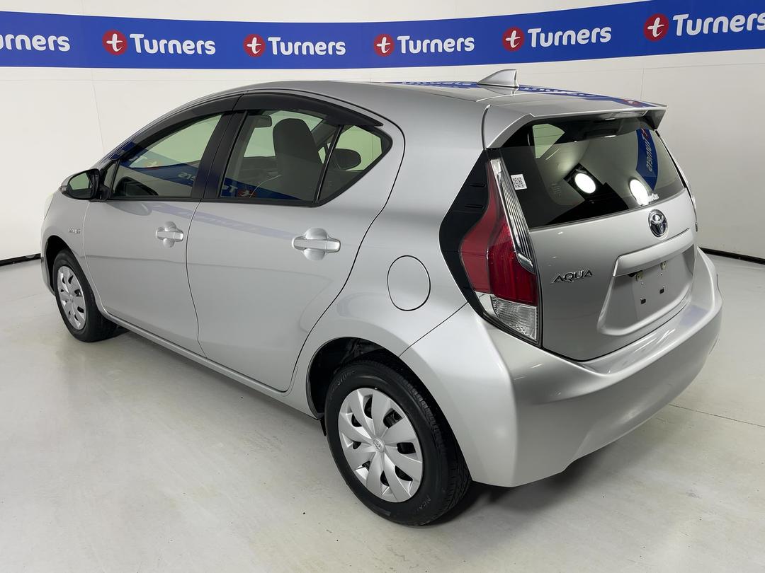 Photo '5' of Toyota Aqua