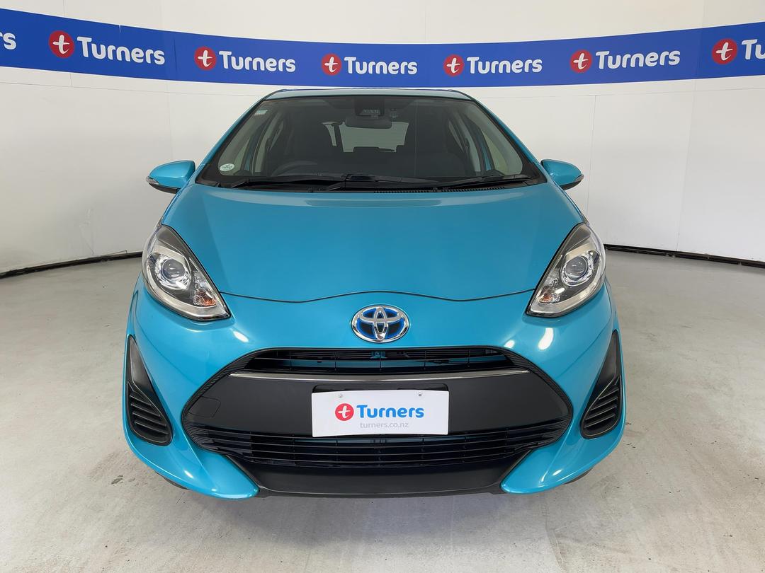 Photo '2' of Toyota Aqua