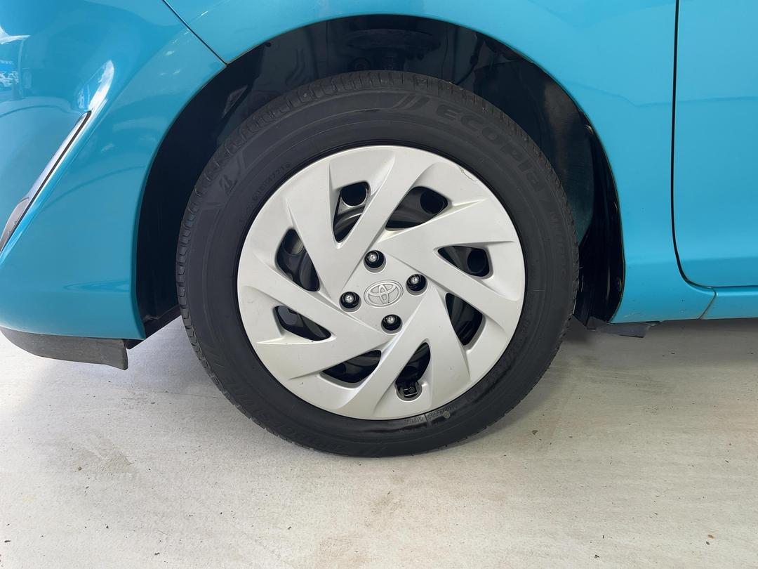 Photo '10' of Toyota Aqua