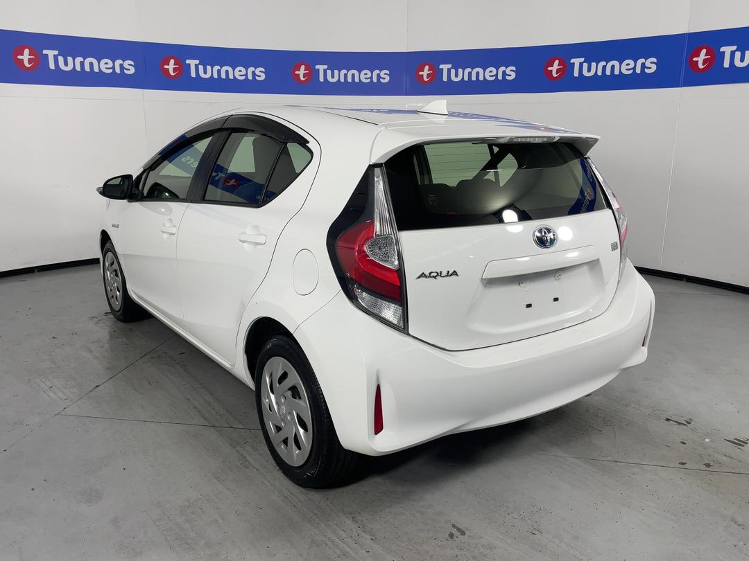 Photo '5' of Toyota Aqua
