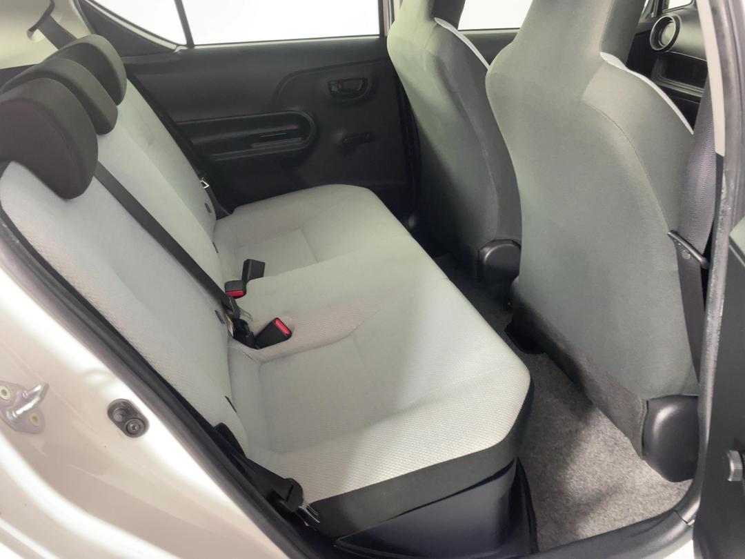 Photo '20' of Toyota Aqua