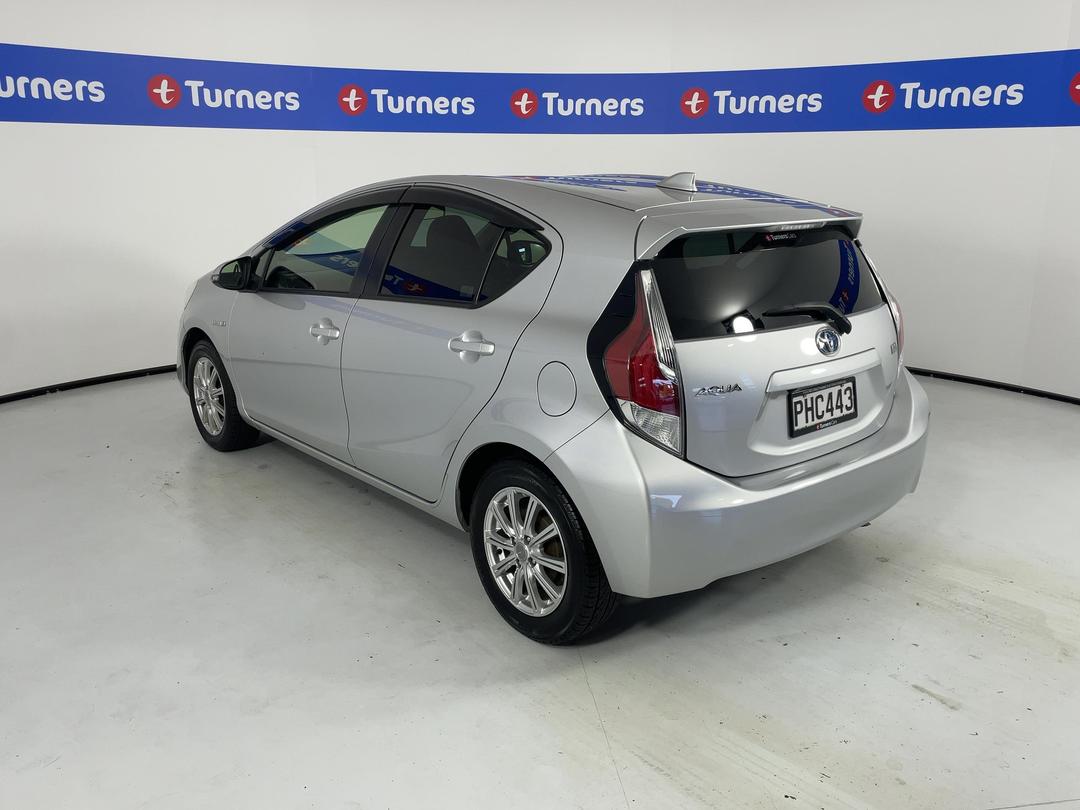 Photo '5' of Toyota Aqua