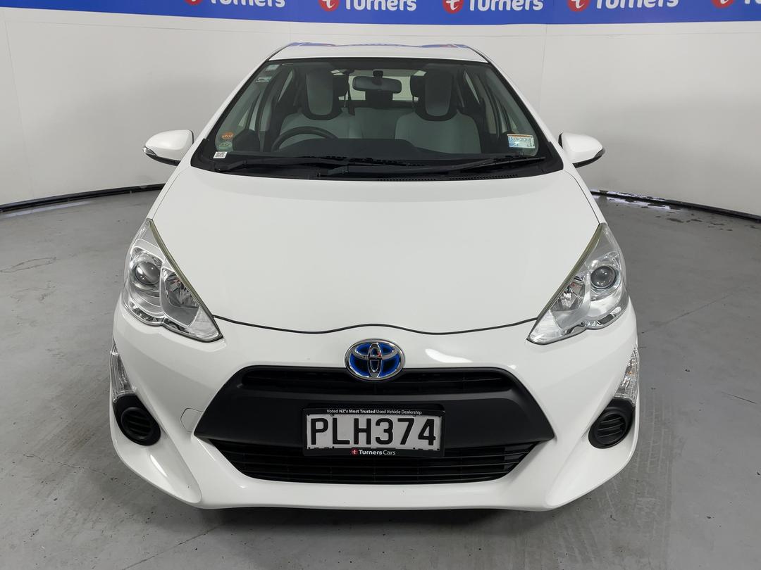 Photo '2' of Toyota Aqua