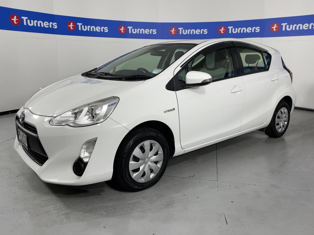 Photo '4' of Toyota Aqua
