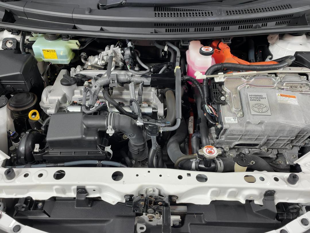 Photo '13' of Toyota Aqua