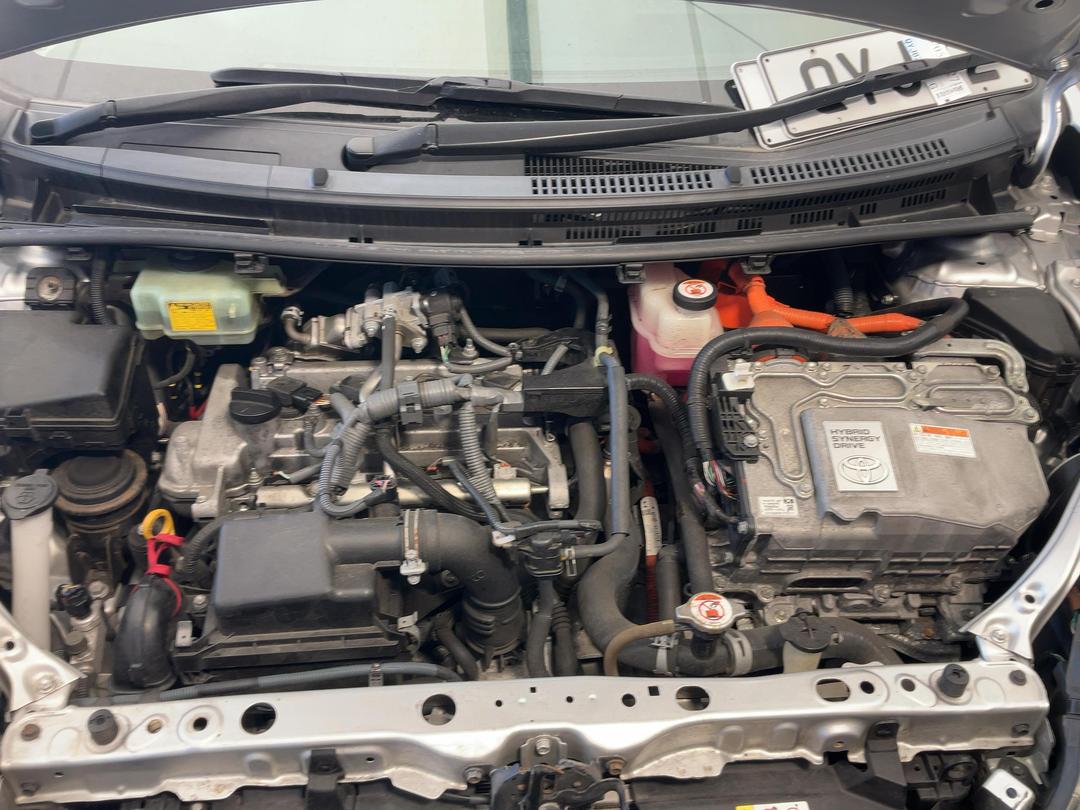 Photo '14' of Toyota Aqua