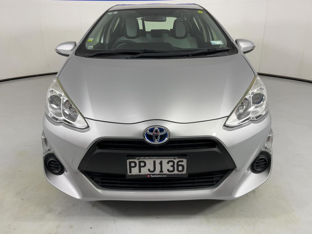 Photo '2' of Toyota Aqua