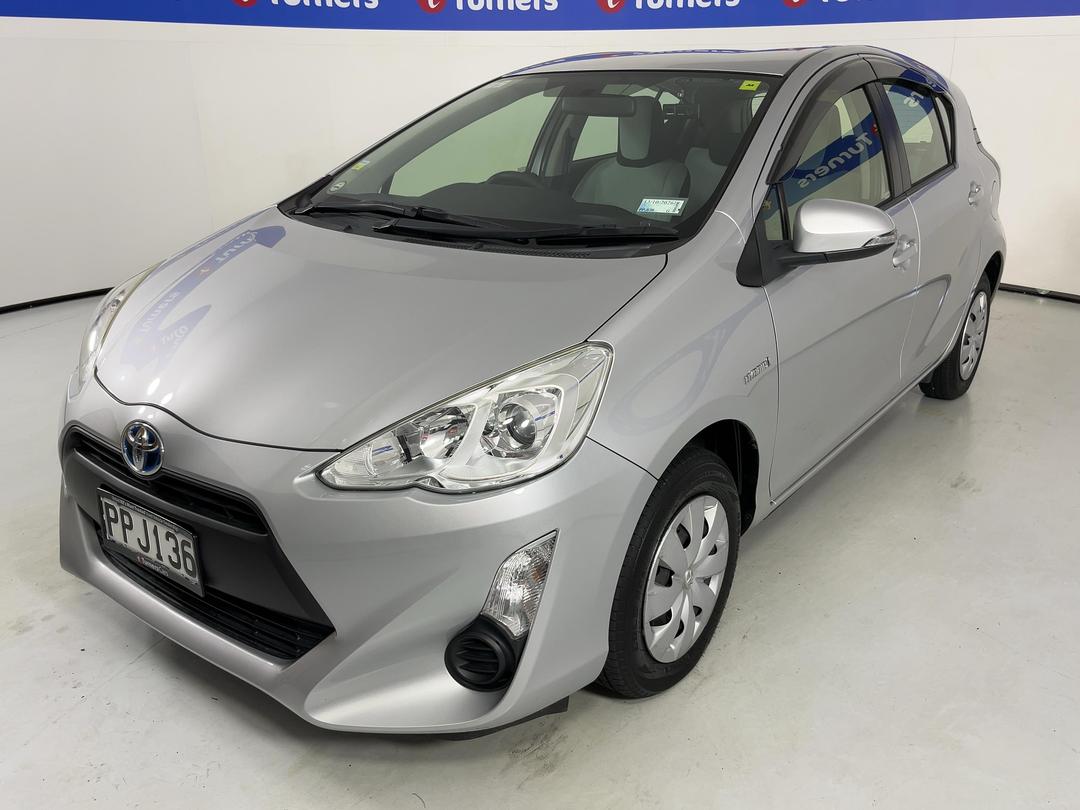 Photo '4' of Toyota Aqua