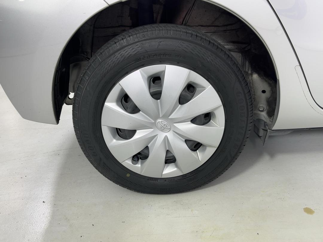 Photo '12' of Toyota Aqua