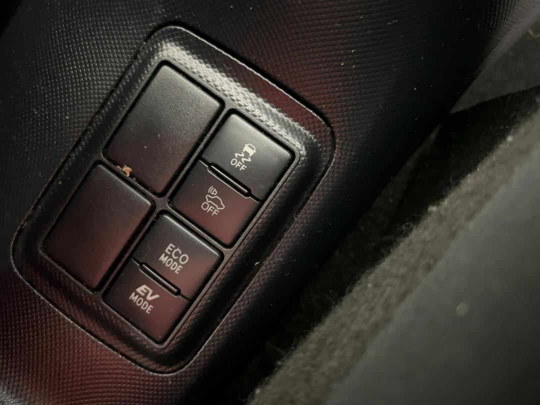 Photo '25' of Toyota Aqua