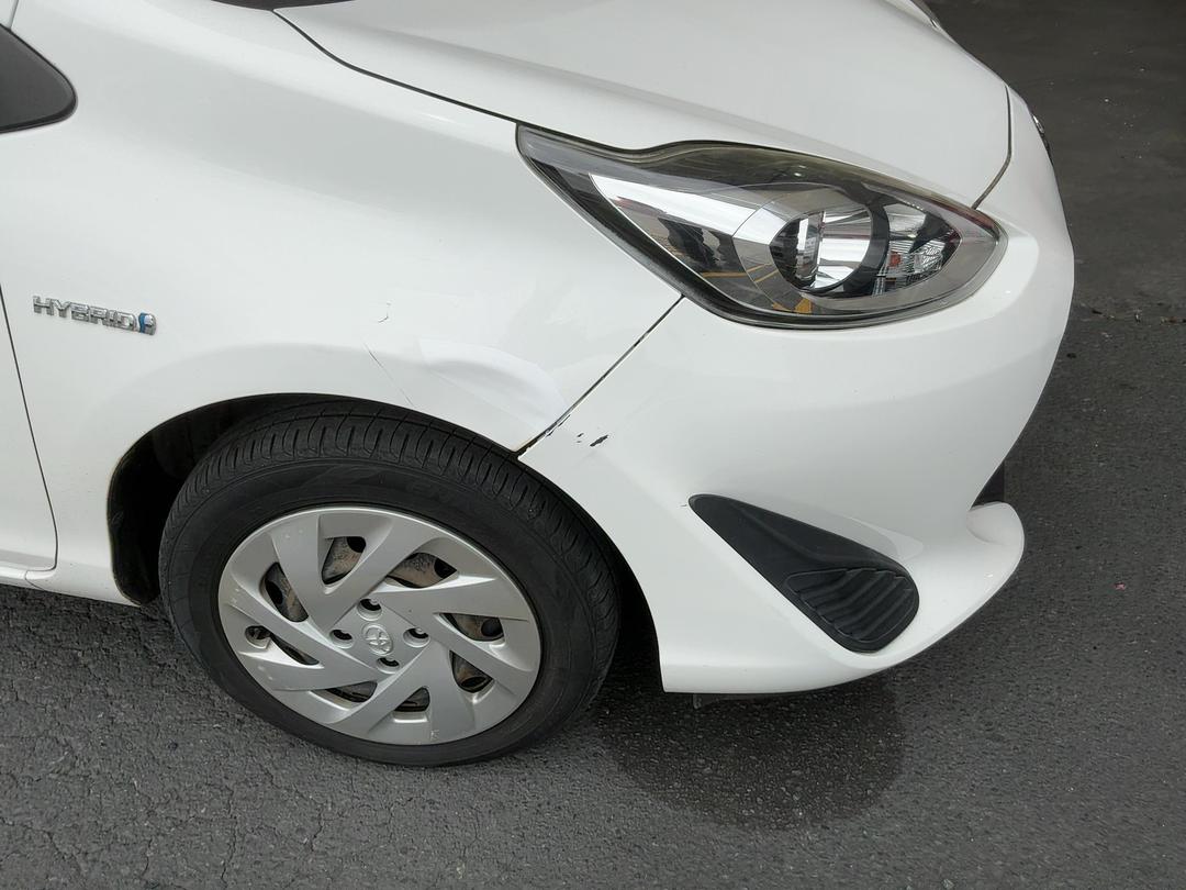 Photo '8' of Toyota Aqua