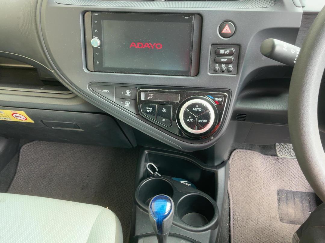 Photo '21' of Toyota Aqua