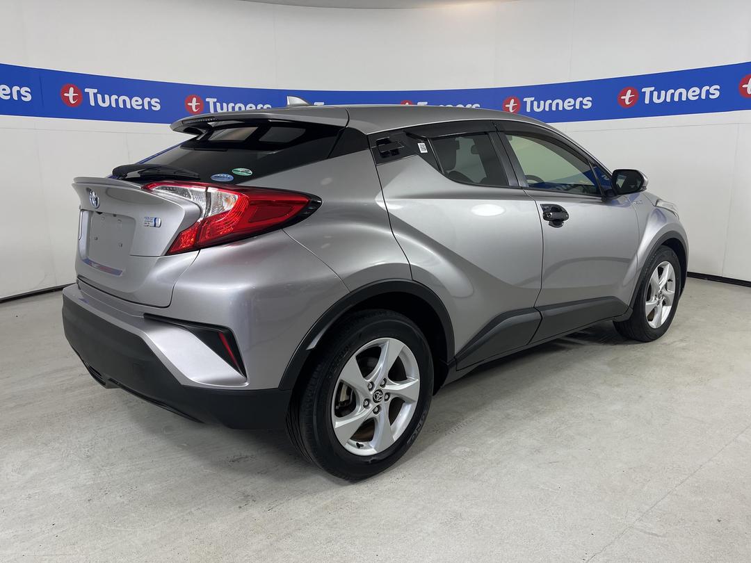 Photo '7' of Toyota C-HR
