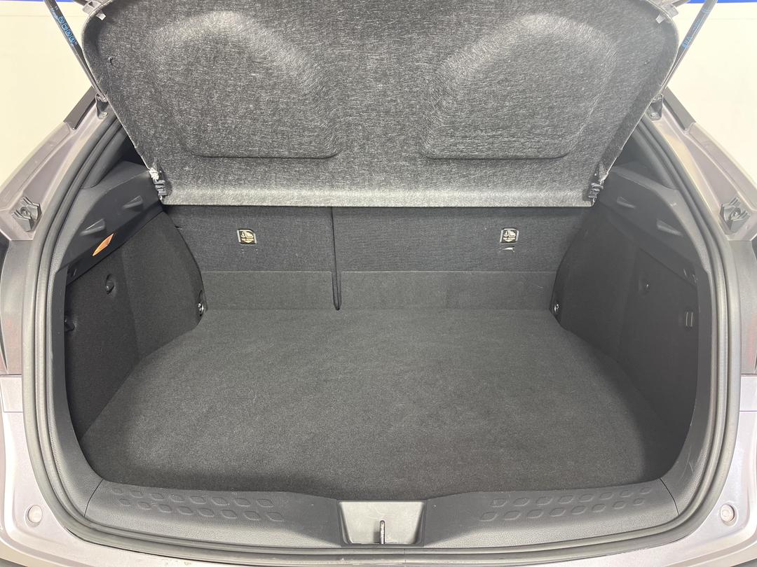 Photo '14' of Toyota C-HR