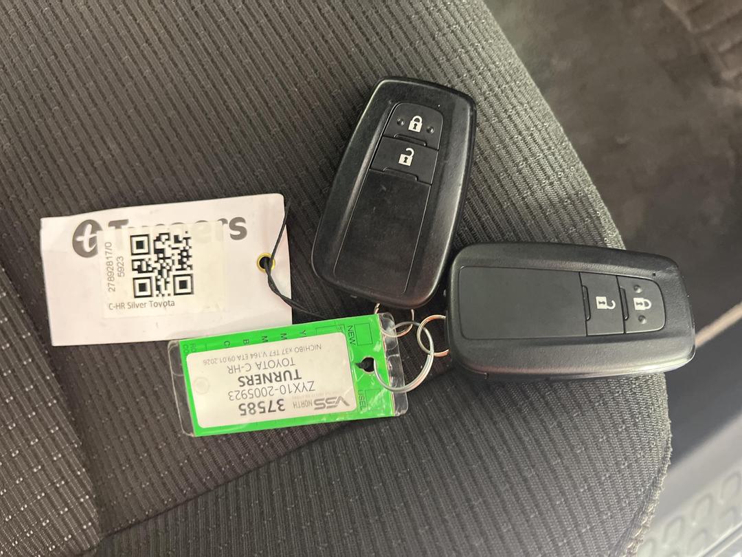 Photo '22' of Toyota C-HR