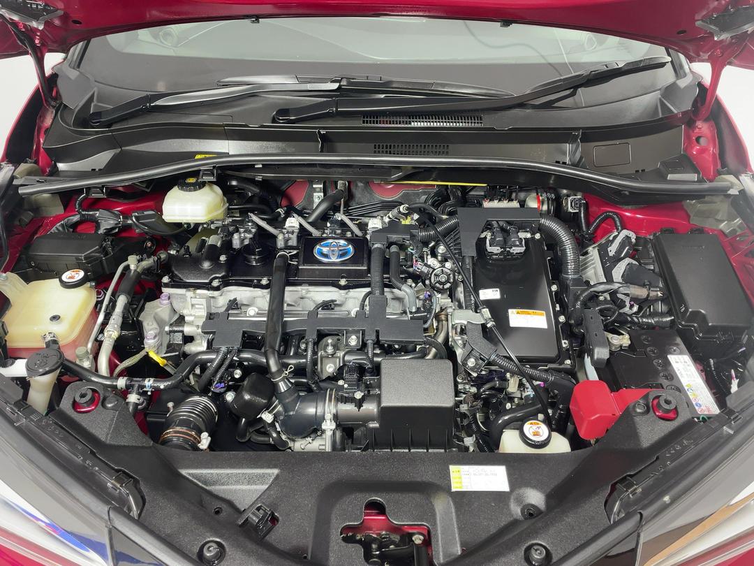 Photo '13' of Toyota C-HR