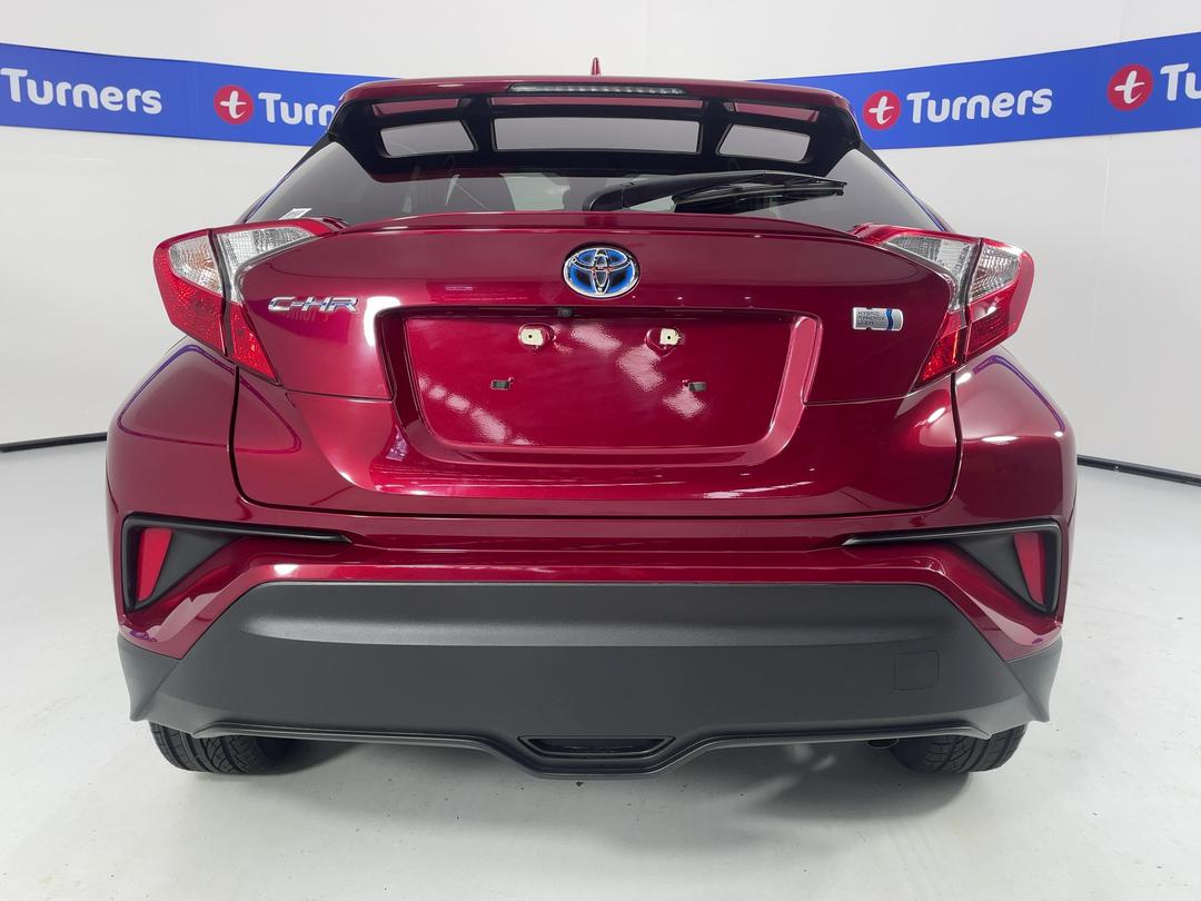 Photo '6' of Toyota C-HR