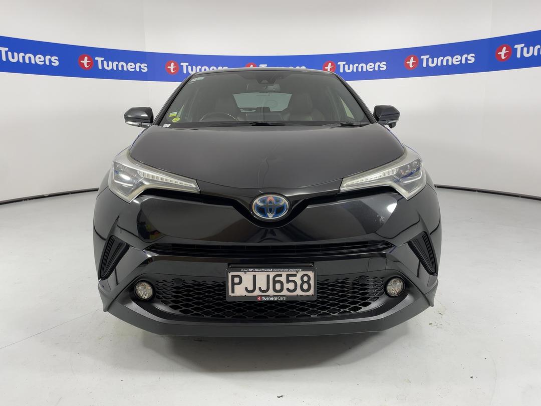 Photo '2' of Toyota C-HR
